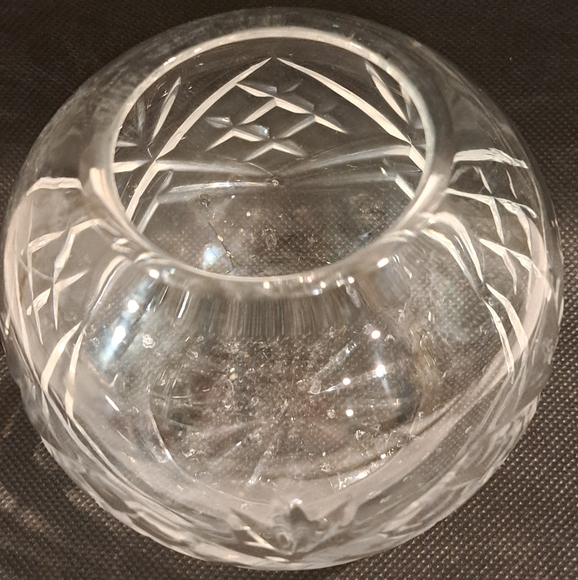 Round Crystal Sphere Vase.  Rose bowl Vase. - Picture 3 of 4